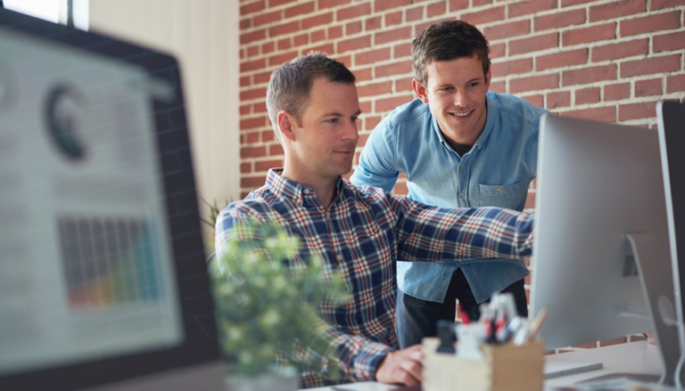 Home 10 Foto von zwei Webagentur Mitarbeiten